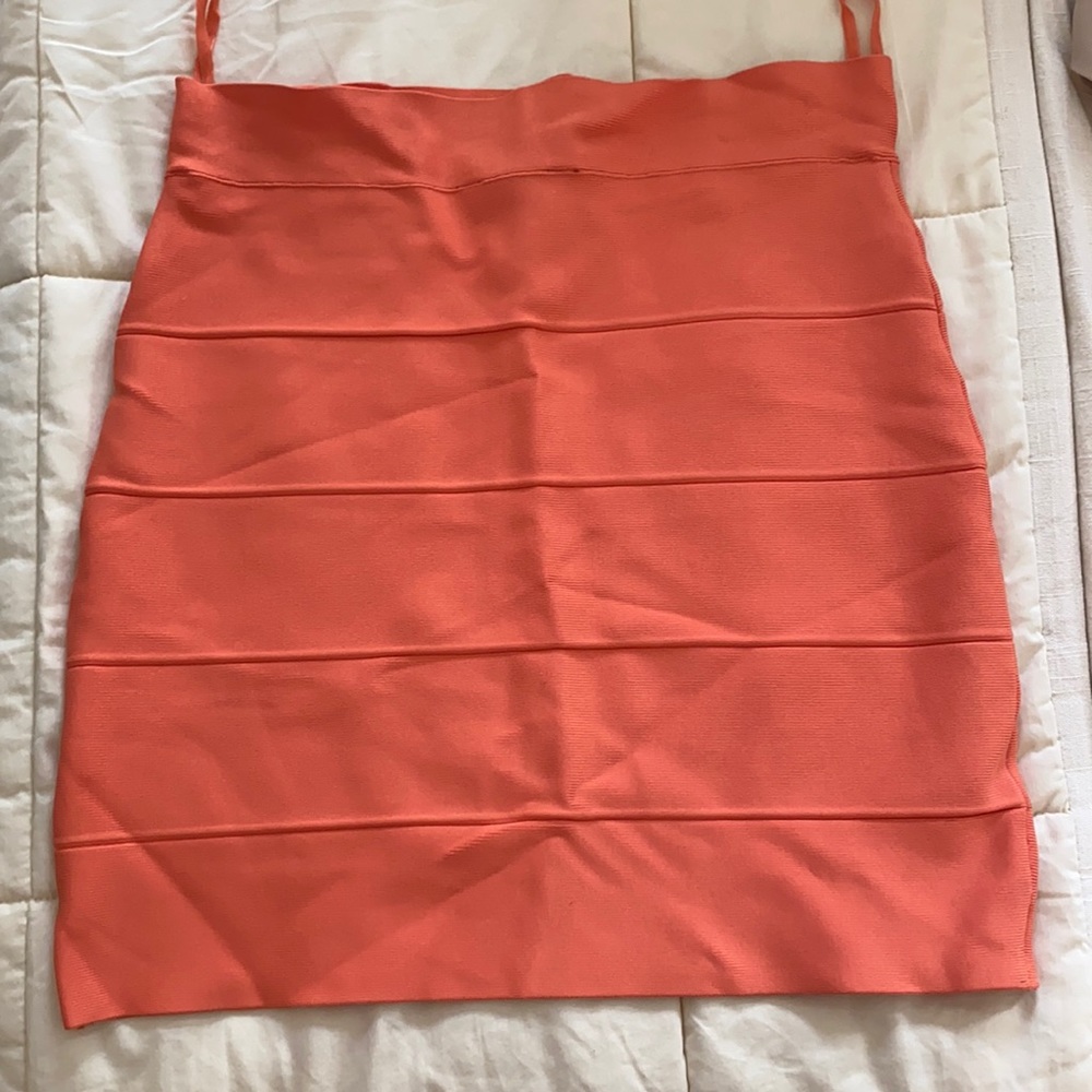 BCBG BANDAGE MINI SKIRT (PEACH)
